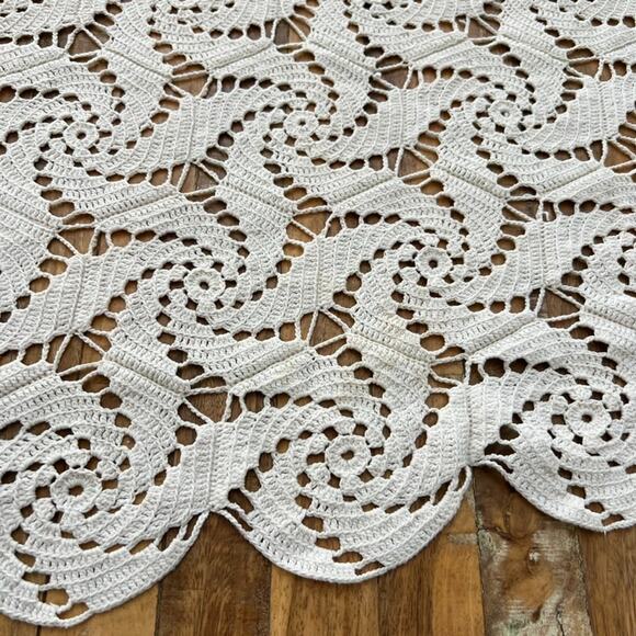 Antique Vintage Hand Crocheted Ivory Bedspread Tablecloth Coverlet 75”x86” - Picture 2 of 11